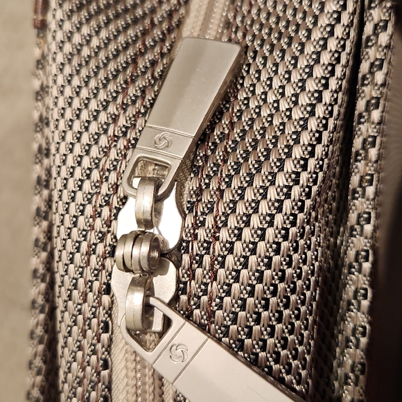 Samsonite laptop / briefcase . NEVER USED = FINAL PRICE - Picture 12 of 16